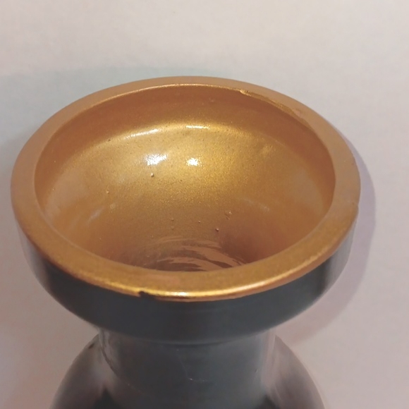 Vtg. Chinese vase hand painted black and gold - Picture 2 of 3